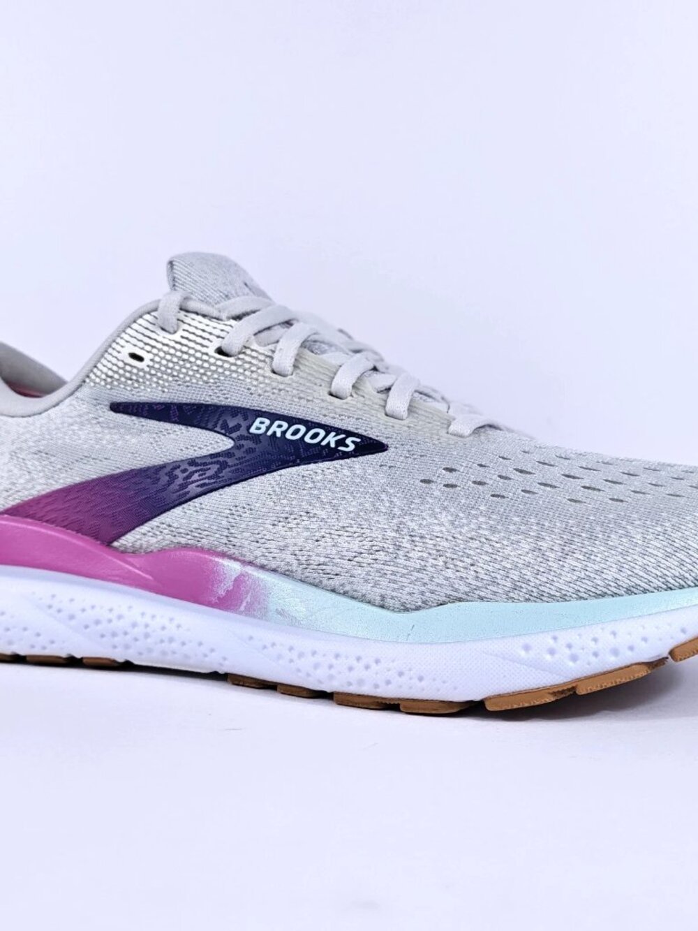 Brooks Ghost 16 Womens 9.5 Wide Neutral Cushion Road Running Shoes White